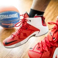 TOP 10 BEST BASKETBALL SHOES FOR WIDE FEET AND FLAT FEET WITH COMPLETE BUYING GUIDE